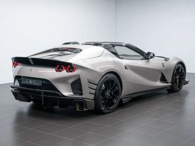 Ferrari 812