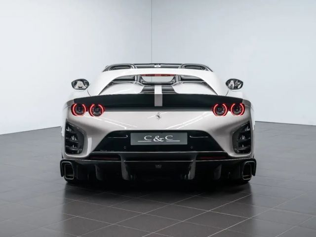 Ferrari 812