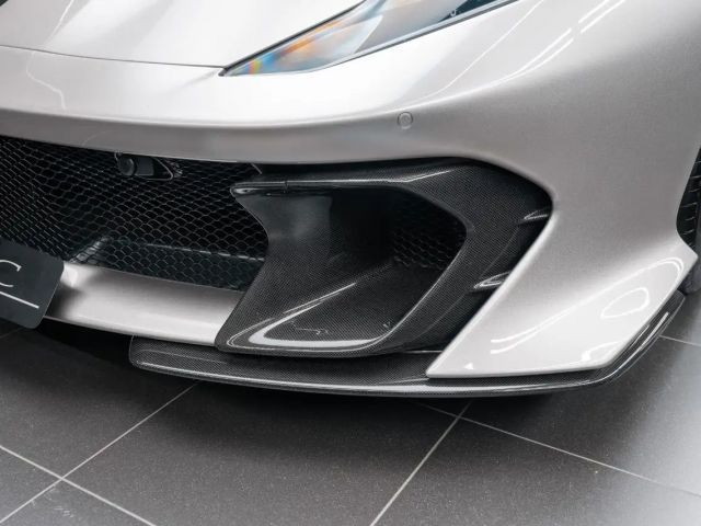 Ferrari 812
