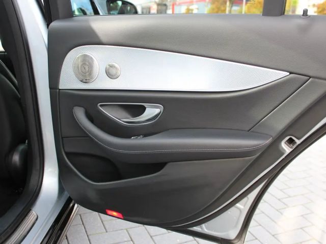 Mercedes-Benz E 400