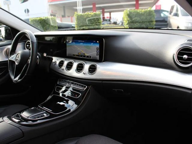 Mercedes-Benz E 400