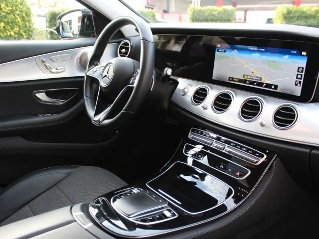 Mercedes-Benz E 400