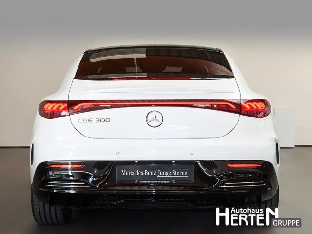 Mercedes-Benz EQE 300