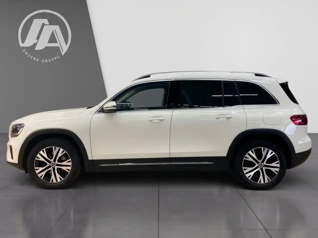Mercedes-Benz GLB 220