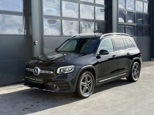 Mercedes-Benz GLB 200