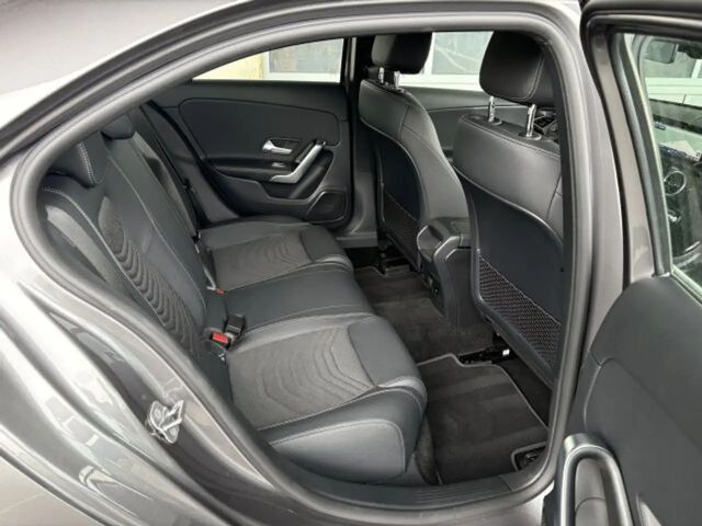 Mercedes-Benz A 220