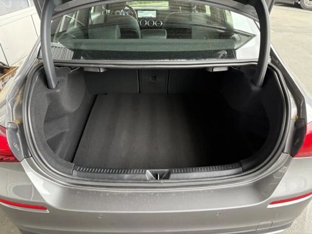 Mercedes-Benz A 220