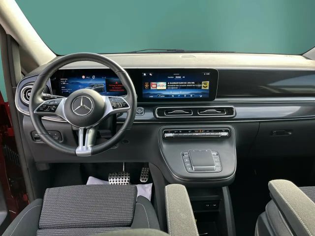 Mercedes-Benz V 220