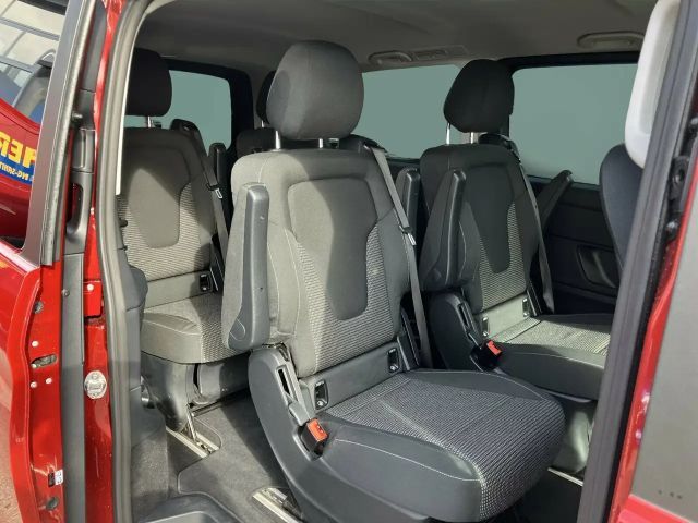 Mercedes-Benz V 220