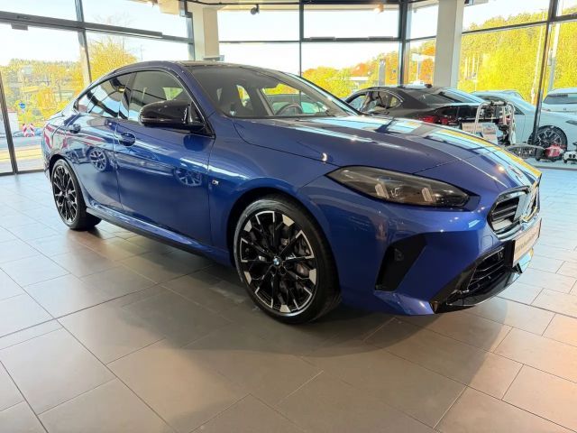 BMW 235