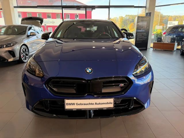 BMW 235