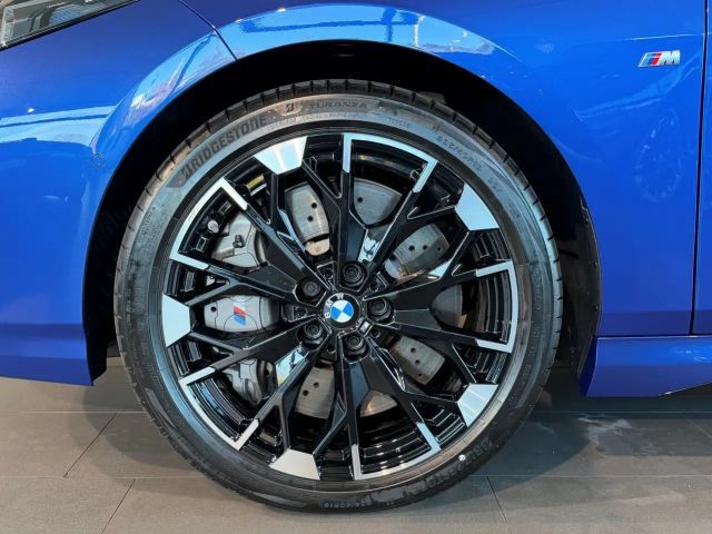 BMW 235