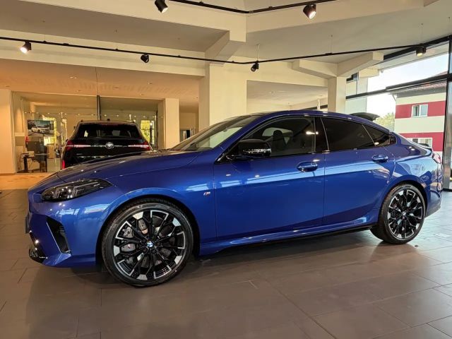 BMW 235