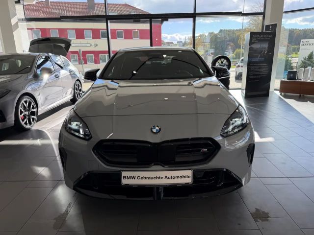 BMW 235