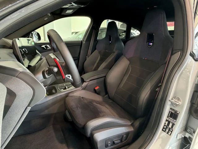 BMW 235
