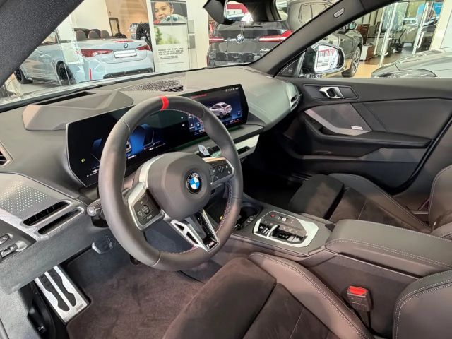 BMW 235