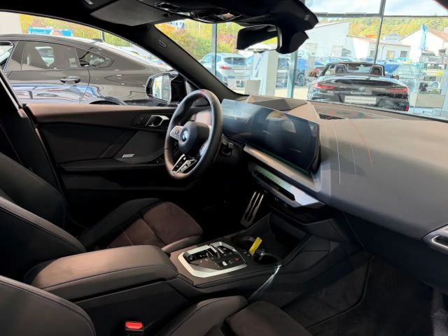BMW 235