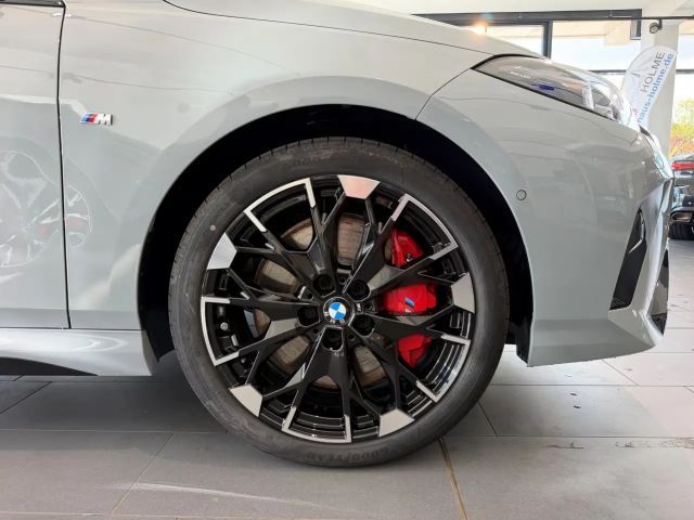 BMW 235