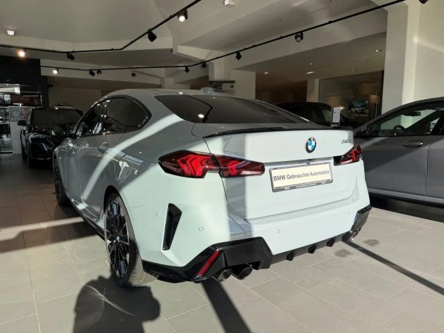 BMW 235
