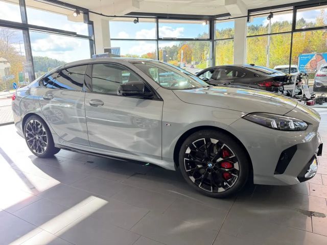 BMW 235
