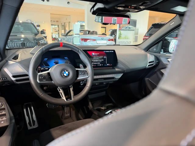 BMW 235