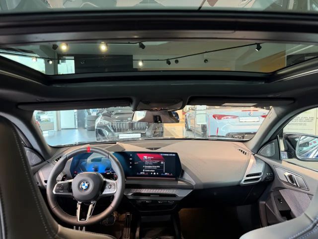 BMW 235