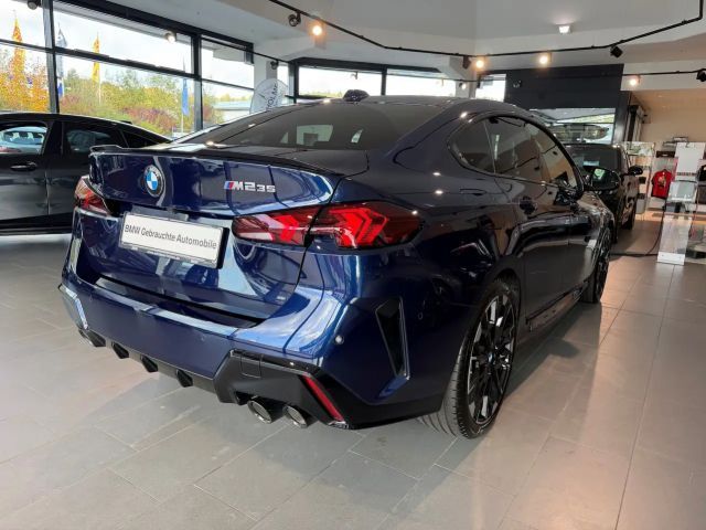 BMW 235