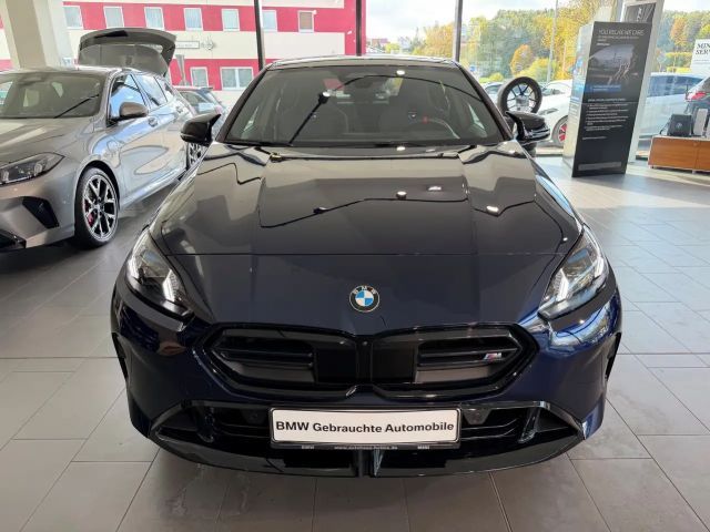 BMW 235