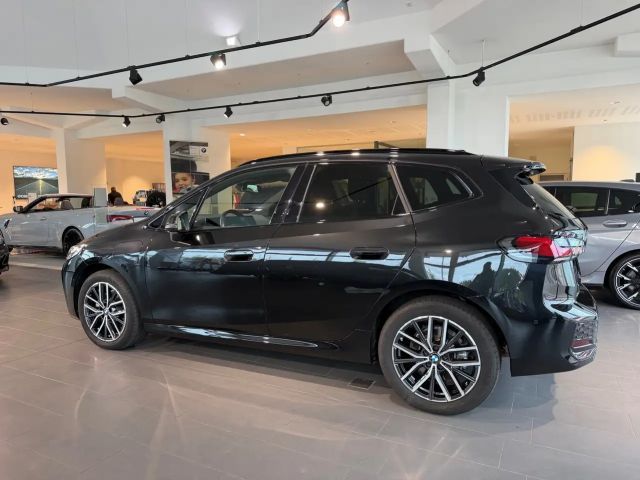 BMW 225
