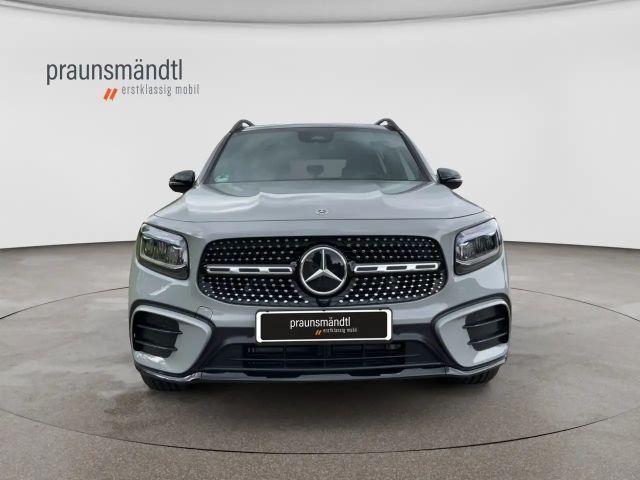 Mercedes-Benz GLB 220
