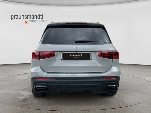 Mercedes-Benz GLB 220