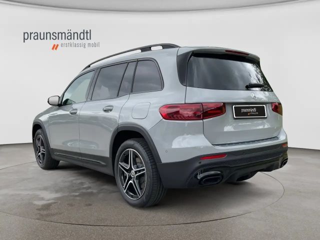 Mercedes-Benz GLB 220