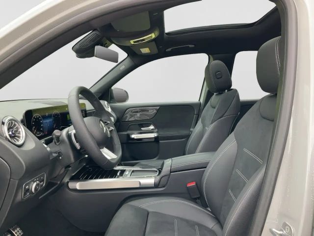Mercedes-Benz GLB 220