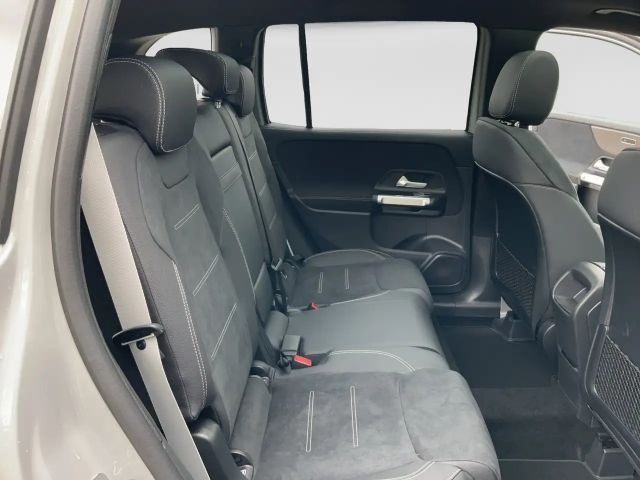 Mercedes-Benz GLB 220