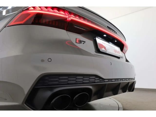 Audi S7