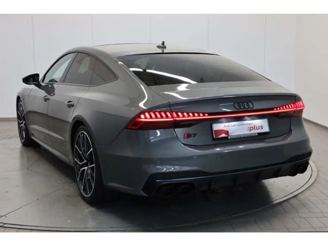Audi S7