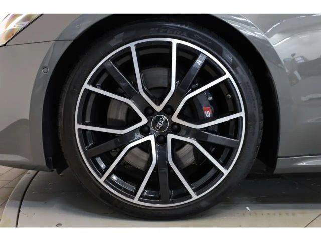 Audi S7