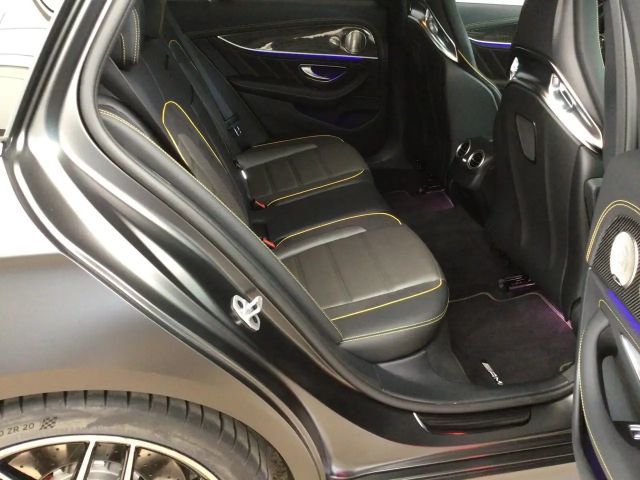 Mercedes-Benz E 63 AMG