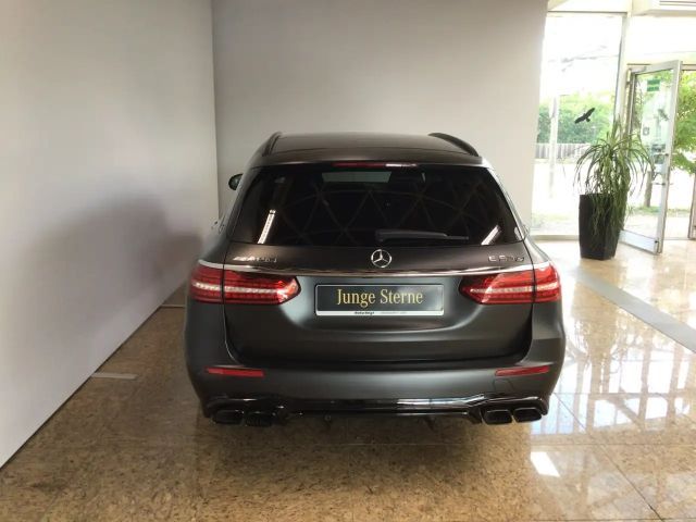 Mercedes-Benz E 63 AMG