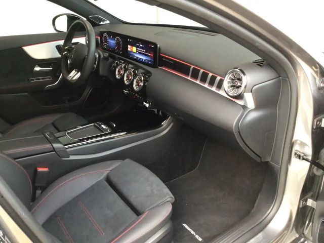 Mercedes-Benz A 35 AMG