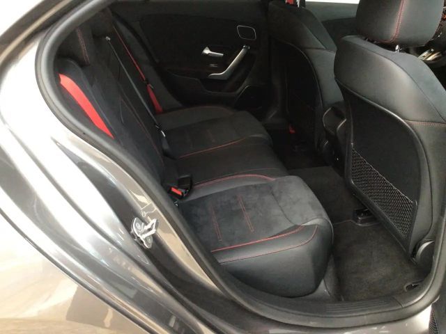Mercedes-Benz A 35 AMG