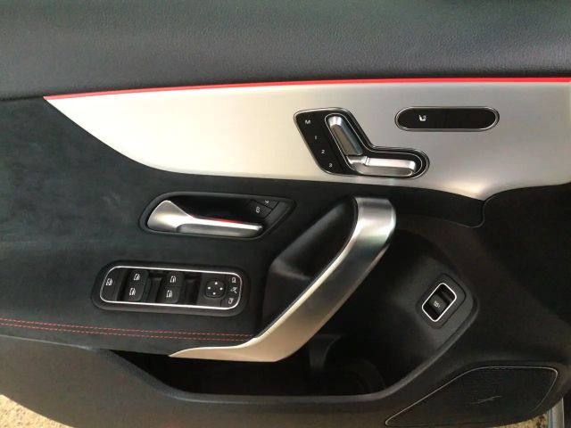 Mercedes-Benz A 35 AMG
