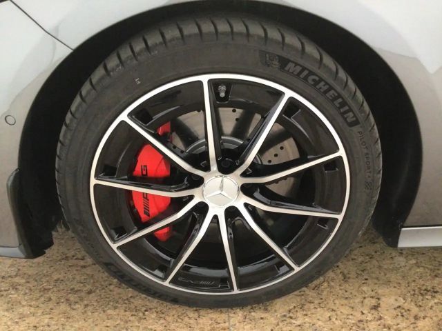 Mercedes-Benz A 35 AMG