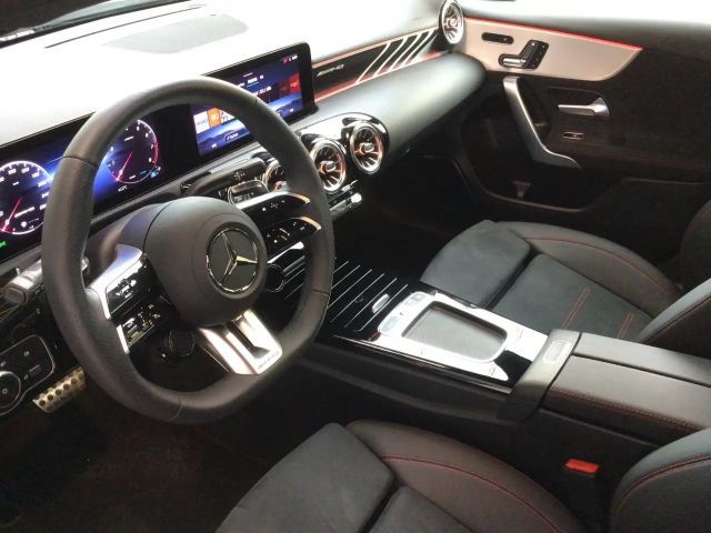 Mercedes-Benz A 35 AMG