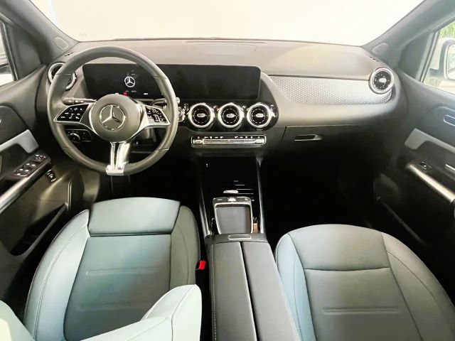 Mercedes-Benz B 220