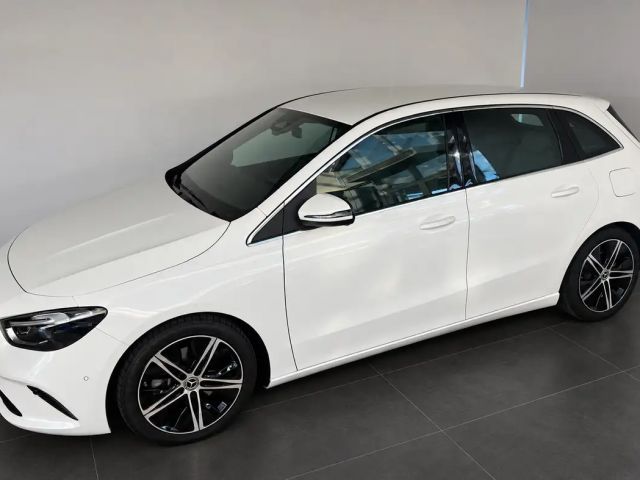 Mercedes-Benz B 220