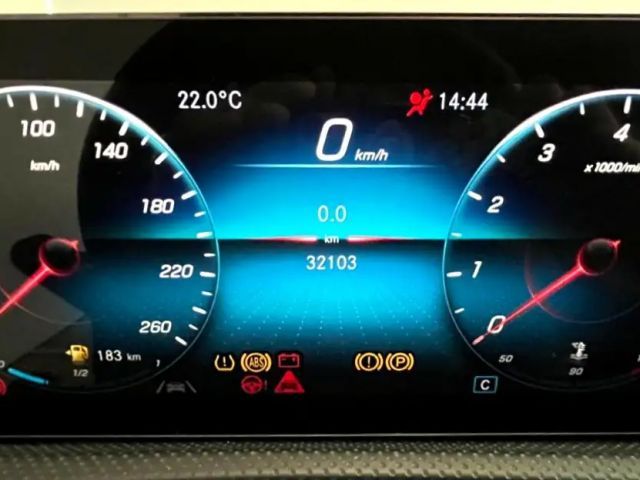 Mercedes-Benz CLA 180