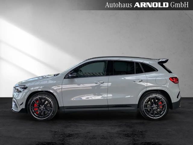 Mercedes-Benz GLA 45 AMG