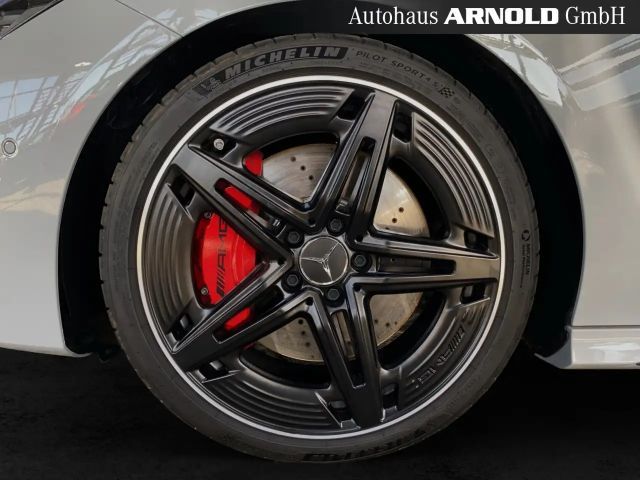 Mercedes-Benz CLA 35 AMG