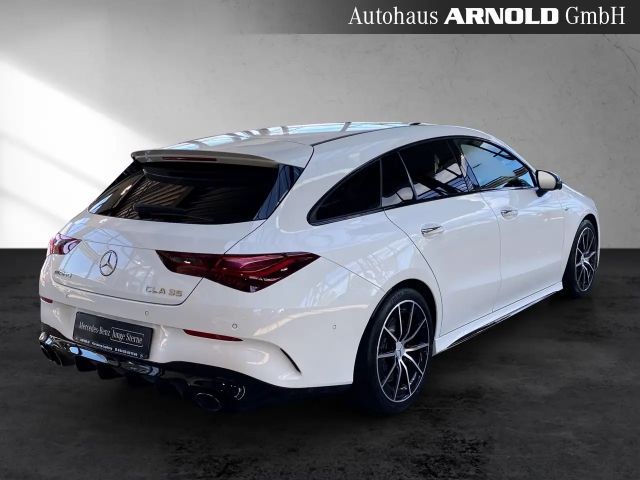 Mercedes-Benz CLA 35 AMG